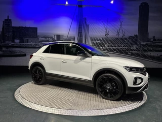 Volkswagen T-Roc Volkswagen T-ROC 1.5 TSI Style *LED*Virtual*DAB+*PDC V&A*Trekhaak*NAVI*AppConnect* - afbeelding nr 3