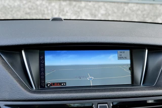 BMW X1 Rijklaarprijs-Garantie Panorama dak Leder Xenon Navigatie - afbeelding nr 18