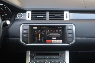 Land Rover Range Rover Evoque Land Rover Range Rover Evoque 2.0 Si 4WD | Trekhaak | PanoDak | Stoelverwarming | Camera - afbeelding nr 23