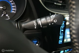 Toyota Auris Toyota Auris 1.8 Hybrid Trend - afbeelding nr 17