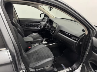 Mitsubishi Outlander Mitsubishi Outlander 2.4 PHEV Intense+ - afbeelding nr 16