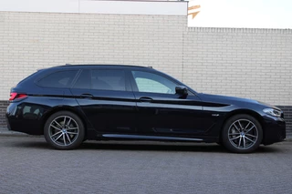 BMW 5 Serie M-Sport | Laser | Panoramadak | Head-Up | Leder | Driving Ass+ | Incl. winterset org. BMW! - afbeelding nr 2