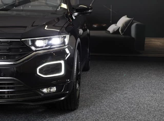 Volkswagen T-Roc Volkswagen T-Roc Cabrio 1.5 TSI R-Line / AUT / Acc / Digital Cockpit / Lane Assist / Dode Hoek / Leder / Camera / Navi / 20 Inch - afbeelding nr 54