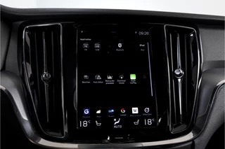 Volvo V60 Volvo V60 2.0 B3 163 PK Essential Edition - Automaat | Dig. Cockpit | Cruise | Stoel-+Stuurverw. | PDC | NAV + App. Connect | ECC | Elek. Klep | DAB | LM 17