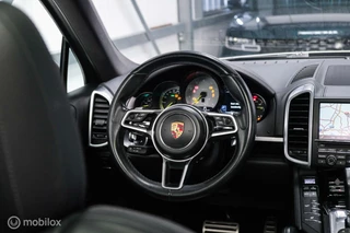 Porsche Cayenne Porsche Cayenne 3.0 S E-Hybrid 416 pk | NL auto NAP | Rijklaarprijs | Bose | Panoramadak | 21 inch | Meteorgrey | - afbeelding nr 32