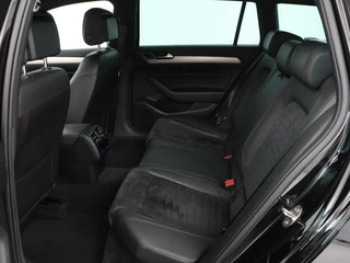 Volkswagen Passat Volkswagen Passat 1.4 TSI R Line | Trekhaak | 360 camera |  Stoelverwarming | Leder/Alcantara | Carplay | Adaptive cruise | Navigatie | Full LED | Virtual Cockpit - afbeelding nr 6