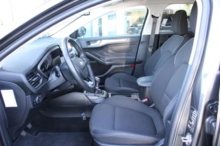 Ford Focus Ford Focus Wagon 1.0 EcoBoost Hybrid Titanium Style | Winter Pack | Camera | Navigatie | Cruise control | Privacy glass | NIEUW MODEL - afbeelding nr 9