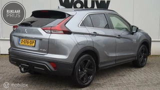 Mitsubishi Eclipse Cross Mitsubishi Eclipse Cross 2.4 PHEV Black Edition Trekhaak 1500kg | Navigatie | 360 Camera | Stoel + Stuurverwarming - afbeelding nr 2