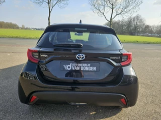 Toyota Yaris Toyota Yaris 1.5 Hybrid Dynamic | Nieuw Model / Dealer OH | Carplay / Cruise - afbeelding nr 16