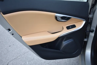 Volvo V40 Volvo V40 T2 122pk Aut. Inscription | Camera | PanoDak | Leder - afbeelding nr 17
