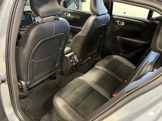 Volvo XC40 Volvo XC40 Recharge P8 AWD R-Design | Panoramadak | Trekhaak | Stoel/stuurverwarming - afbeelding nr 9
