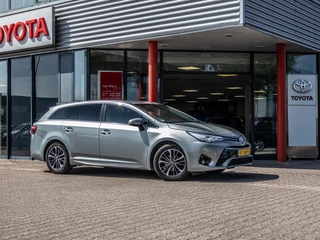 Toyota Avensis Toyota Avensis Touring Sports 1.8 VVT-i Bus. Pro - afbeelding nr 1