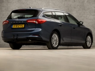 Ford Focus Automaat (APPLE CARPLAY, GROOT NAVI, STUUR/STOELVERWARMING, ADAPTIVE CRUISE, SPORTSTOELEN, CAMERA, KEYLESS, TREKHAAK, NIEUWSTAAT) - afbeelding nr 5