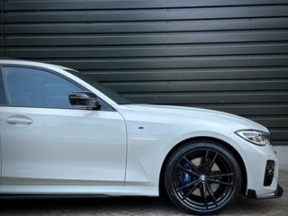 BMW 3 Serie BMW 3 Serie 330i M-PERFORMANCE DAK|HEADUP|360CAM|ACC|INDIVIDUAL - afbeelding nr 15