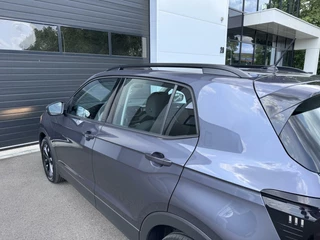 Volkswagen T-Cross Volkswagen T-Cross 1.0 TSI Go Camera | Carplay | Nette auto! - afbeelding nr 31