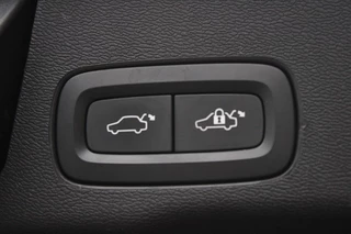 Volvo XC60 Volvo XC60 2.0 T8 Twin Engine AWD R-Design | Pano | Trekhaak - afbeelding nr 32