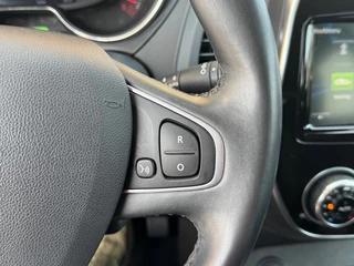 Renault Captur Renault Captur TCe 90 INTENS R-LINK NAVI/LED/PDC/LMV/2-TONE/NL-AUTO/1e EIG. - afbeelding nr 27