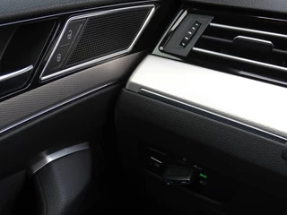 Volkswagen Passat Volkswagen Passat Variant TSI GTE 218PK / DSG automaat / Highline / LED - afbeelding nr 42