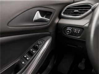 Opel Grandland X Opel Grandland X 1.2 Turbo Business Executive (APPLE CARPLAY, GROOT NAVI, CLIMATE, LEDER, TREKHAAK, SPORTSTOELEN, GETINT GLAS, ELEK ACHTERKLEP, LANE ASSIST, NIEUWE APK, NIEUWSTAAT) - afbeelding nr 22