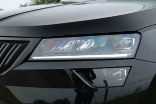Škoda Karoq Skoda Karoq 1.5 TSI / 150 PK / DSG / Sportline / Black Edition / Panorama / Virtual Cockpit / Camera / Cruise Control / Trekhaak / 18