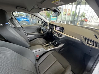 BMW 1 Serie BMW 1 Serie 118i Executive Edition Automaat | Navi | Cruise | Apple Carplay - afbeelding nr 8