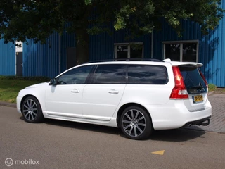 Volvo V70 Volvo V70 AWD 2.4 D5 215 Aut6 Leer Xenon 18Velgen Pdc Mooi!! - afbeelding nr 4