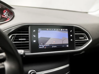 Peugeot 308 (PANORAMADAK, APPLE CARPLAY, GROOT NAVI, 360 CAMERA, LEDER, SPORTSTOELEN, ADAPTIVE CRUISE, GETINT GLAS, TREKHAAK, LANE ASSIST, NIEUWSTAAT) - afbeelding nr 25