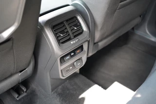 Volkswagen Tiguan Volkswagen Tiguan 1.4 TSI 4Motion Highline Business R - Trekhaak - Standkachel - Stoelverwarming & stuurwielverwarming - Parkeercamera - Climate Control - Cruise Control - LED - - afbeelding nr 15