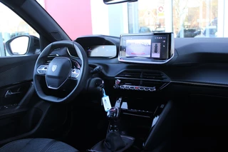 Peugeot 2008 Peugeot 2008 1.2 100PK ALLURE | DRAADLOZE APPLE CARPLAY/ANDROID AUTO | ACHTERUITRIJ CAMERA | PARKEERSENSOREN VOOR EN ACHTER | NAVIGATIE | CLIMATE CONTROL | LICHTMETALEN VELGEN 17