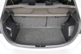 Toyota Yaris Toyota Yaris 1.5 Hybrid EXECUTIVE, 2018, Leer, Airco - afbeelding nr 9