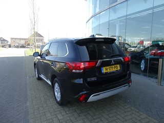 Mitsubishi Outlander Mitsubishi Outlander 2.4 PHEV 4WD 1e eig / NAP - afbeelding nr 3