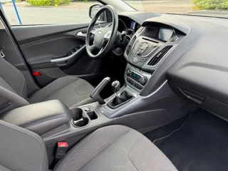 Ford Focus Airco/ECC,Cruisecontrol,Navigatie - afbeelding nr 3