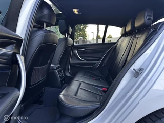 BMW 1 Serie BMW 1-serie 118i High Executive|PANO|KEYLESS|CARPLAY| - afbeelding nr 12