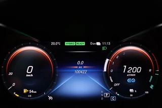 Mercedes-Benz C-Klasse Mercedes-Benz C-klasse 300e AMG Night | Carplay | 360 camera | Trekhaak | Stoelverwarming | Keyless | Leder/Alcantara | Full LED | Navigatie - afbeelding nr 30