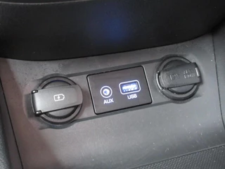 Hyundai i20 Hyundai I20 1.0 T-GDI Premium Automaat 5 Deurs Navi Camera Carplay - afbeelding nr 22