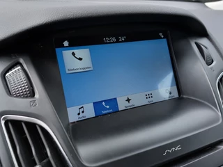 Ford Focus Ford Focus Wagon 1.0 EcoBoost 125pk Titanium | Origineel NL | Navi | Apple Carplay+Android Auto | Bi-Xenon | SONY Sound | Clima | Cruise | Keyless Entry | Pdc V+A+Assist+Camera | Privacy Glass | 17''lm - afbeelding nr 14