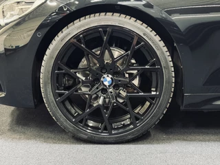 BMW 3 Serie BMW 3 Serie Touring 320i M-Sport | 20