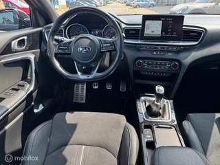 Kia ProCeed Pro Ceed 1.0 Turbo 120pk  GT-Line  Panorama dak, 17 inch velg.  Keyless entry , Voorstoelen & Stuur verwarmd , Navigatie , Achteruit rij Camera  , Apple Carplay / Android Auto , GT Line exterieur  & interieur - afbeelding nr 20