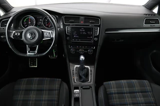 Volkswagen Golf Volkswagen Golf 1.4 TSI GTE | Panoramadak | Carplay | Full LED |  Navigatie | Sportstoelen | Climate control | Cruise control - afbeelding nr 7