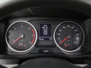 Volkswagen Crafter Volkswagen Crafter 2.0TDI 140PK L4H3 DSG Automaat L3H2 | Laadklep Navigatie | Camera | Airco | 3-Persoons - afbeelding nr 9