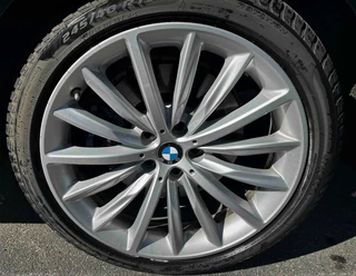BMW 5 Serie BMW 5 Serie 545e 394Pk X Drive M-Sport Plug in Hybrid HUD Laser Luchtvering Soft close - afbeelding nr 18
