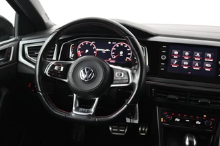 Volkswagen Polo Volkswagen Polo 2.0 TSI GTI (STOELVERWARMING, NAVIGATIE, AUTOMAAT, CRUISE ADAPTIEF, PARKEERSENSOREN, NL-AUTO) - afbeelding nr 4