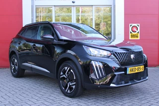 Peugeot 2008 Peugeot 2008 1.2 Hybrid 136PK AUTOMAAT ALLURE | NIEUWE AUTO! | KEYLESS ENTRY/START | PARKEERSENSOREN VOOR + ACHTER | 17