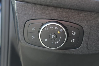 Ford Focus Ford Focus Wagon 1.0-125pk EcoBoost Mild-hybrid Titanium. Mooie, ruime, luxe en comfortabele Ford Focus wagon. Volautm. airco dual, camera, stoel-, stuur- en voorraamverw., easy entry/easy go, cruise control, Isofix, side- en lane assist, parkeersensoren v+a, LM wielen etc. - afbeelding nr 7