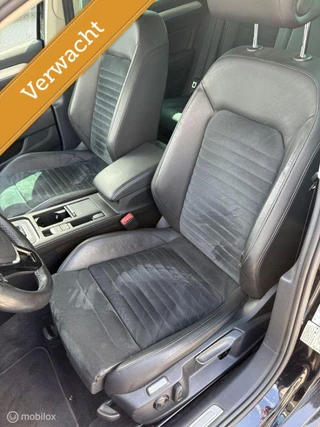 Volkswagen Passat Volkswagen Passat 1.4 TSI GTE Highline Alcantara LED CarPlay - afbeelding nr 4