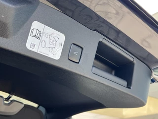 Ford Kuga Ford Kuga 2.5 PHEV ST-Line X | Afneembare trekhaak | Adaptive cruise control | Head up Display | Winter Pack | Elektrische achterklep | 1.500 kg trekgewicht | Bang&Olufsen - afbeelding nr 16