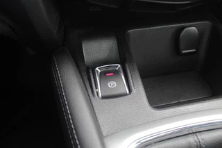 Nissan QASHQAI Nissan QASHQAI 1.2 N-Connecta / Trekhaak / Panoramadak / 360Camera / 18'' / Keyless / Navigatie / Getint glas / DAB / Cruise Control - afbeelding nr 29