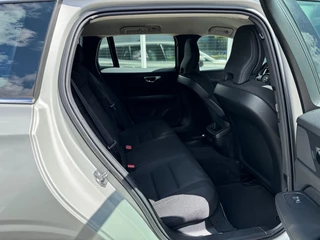 Volvo V60 Volvo V60 2.0 D3 Autom. Momentum Pro + Camera + Key less + Stuurverw.-2021 - afbeelding nr 11