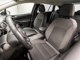 Opel Astra Opel Astra Sports Tourer 1.2 Design & Tech (APPLE CARPLAY, GROOT NAVI, CAMERA, ADAPTIVE CRUISE, LEDER, GETINT GLAS, SPORTSTOELEN, LED KOPLAMPEN, CRUISE, PARKEERSENSOREN, NIEUWE APK, NIEUWSTAAT) - afbeelding nr 13