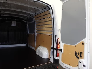 Renault Master Renault Master T33 2.3 dCi 135 L2H2 BPM VRIJ! Airco Cruise control Parkeersensoren Navigatie Trekhaak - afbeelding nr 33